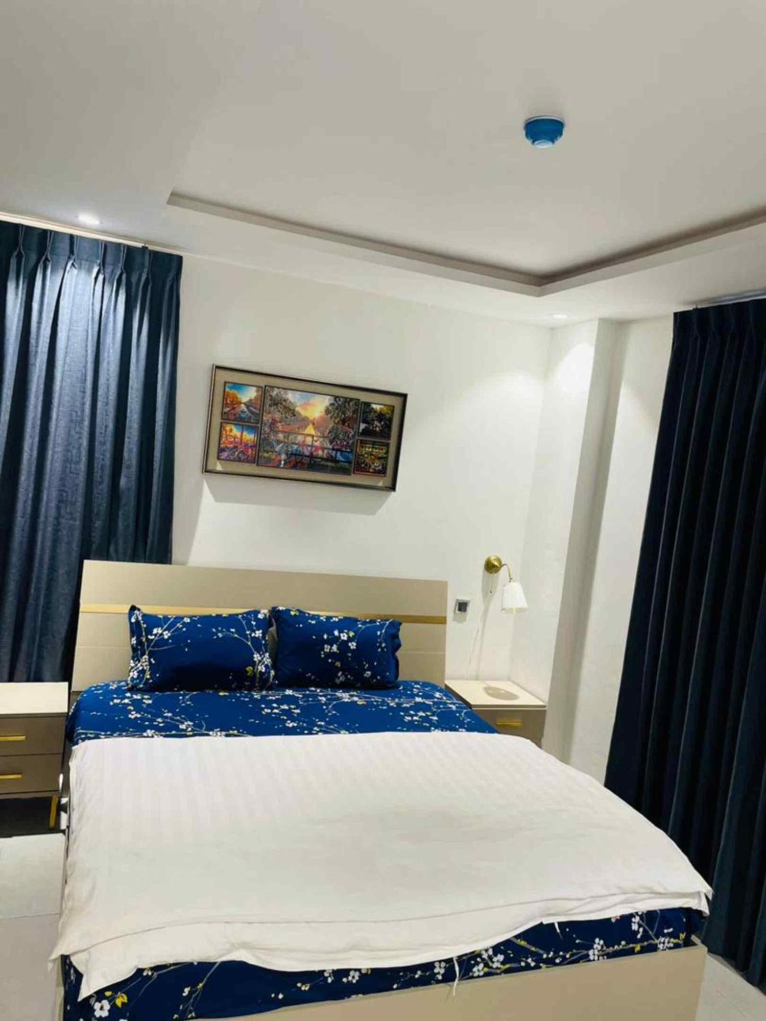 Park Apartments Accra Bagian luar foto