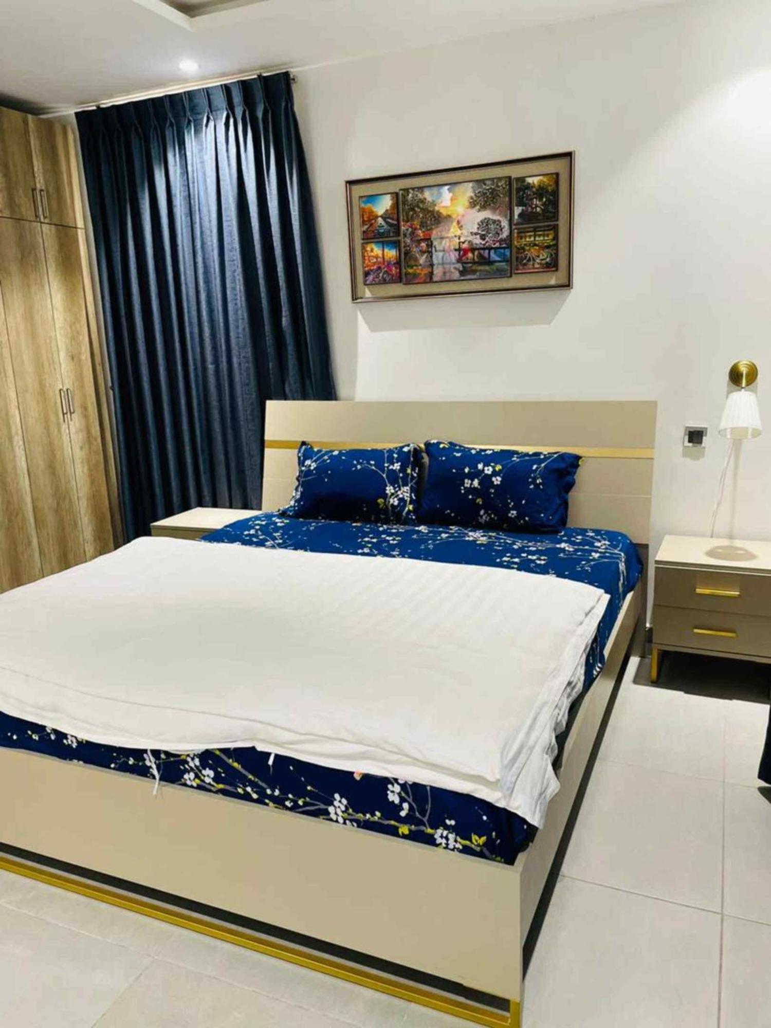 Park Apartments Accra Bagian luar foto
